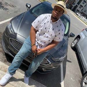 Meet your Posher, Nicholas